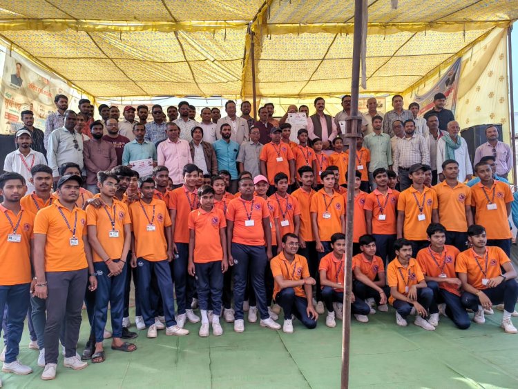 पथारिया में विद्युत विभाग का रजत जयंती समारोह संपन्न नगर पंचायत के खुले मैदान में हुआ भव्य आयोजन, उपभोक्ताओं को किया गया सम्मानित