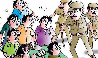 मेला स्थल पर ताश जुआ खेलते 5 जुआरी गिरफ्तार, ₹18,760 नकद जब्त, एसडीएम ने जमानत खारिज कर भेजा जेल