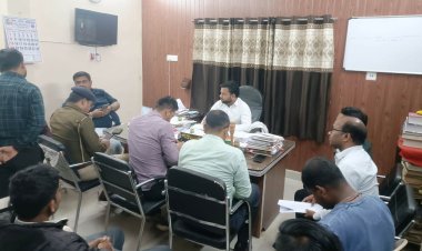 *बोर्ड परीक्षा को लेकर एसडीएम ने ली डीजे एवं धुमाल संचालकों की बैठक*