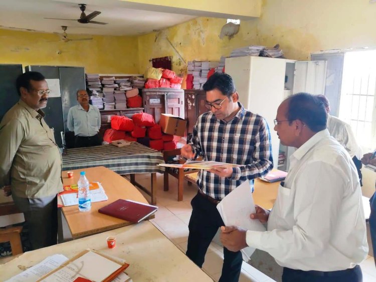 जिला पंचायत सीईओ का जनपद पंचायतों में औचक निरीक्षण, 76 अधिकारी-कर्मचारी अनुपस्थित