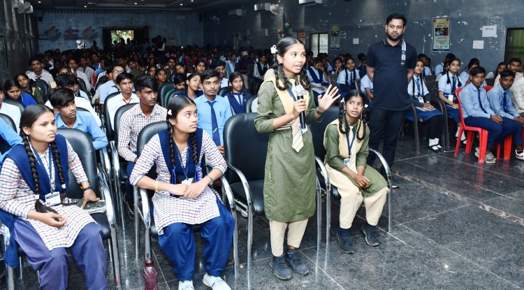 *मुख्यमंत्री शिक्षा गुणवत्ता अभियान: ‘मिशन 90 प्लस’ अंतर्गत प्रेरणा से परिवर्तन कार्यक्रम का हुआ आयोजन*  *जनदर्शन हॉल में जुटे जिले भर के विद्यार्थी, उत्कृष्ट परिणाम का लिया संकल्प*