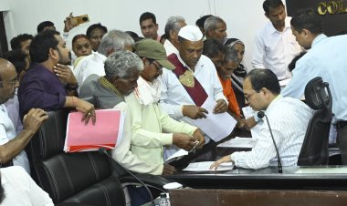 *जन दर्शन : सरपंच ने की पटवारी की शिकायत नशे की हालत में रहता है और राजस्व संबंधी छोटे छोटे कार्यों के लिए बड़े रकम की  मांग करता है, रोजगार सहायक की शिकायत, ग्रामीणों ने की बिल्डर की शिकायत ! कलेक्टर ने कार्रवाई के दिए निर्देश*