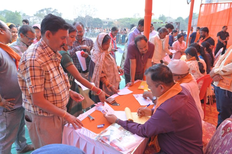 *पुलिस मैदान में बने 20 विशेष काउंटर में 1008 पंजीयन किया गया पूर्ण,राम रथ की पहली सीट पर विराजेंगे हनुमान,कुछ ही घंटो में 1008 सीट फुल,दिखी अटूट श्रद्धा*