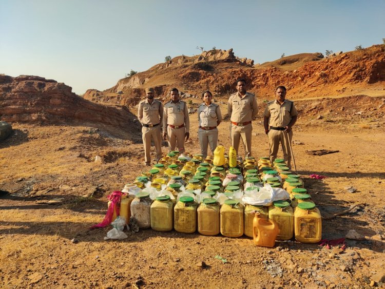 मुंगेली में होली पूर्व अवैध मदिरा के खिलाफ बड़ी कार्रवाई  1500 किलो महुआ लाहन व 47 लीटर कच्ची शराब जब्त