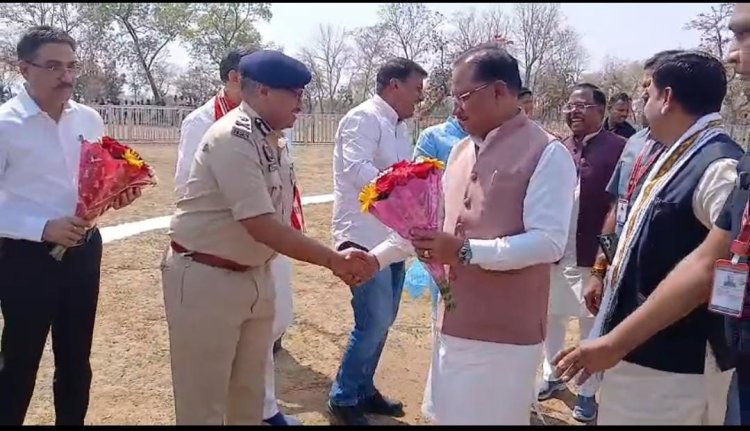 *ब्रेकिंग : मुख्यमंत्री लाखासार पहुंचे, हैलीपैड पर हुआ आत्मीय स्वागत*