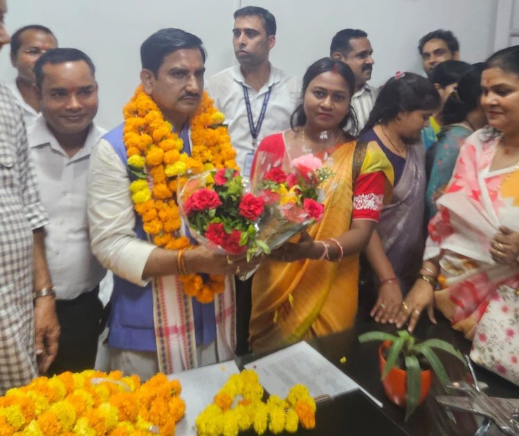 *कटघोरा–डोंगरगढ़ रेल लाइन की ऐतिहासिक स्वीकृति पर केंद्रीय राज्य मंत्री तोखन साहू का हुआ अभिनंदन*।
