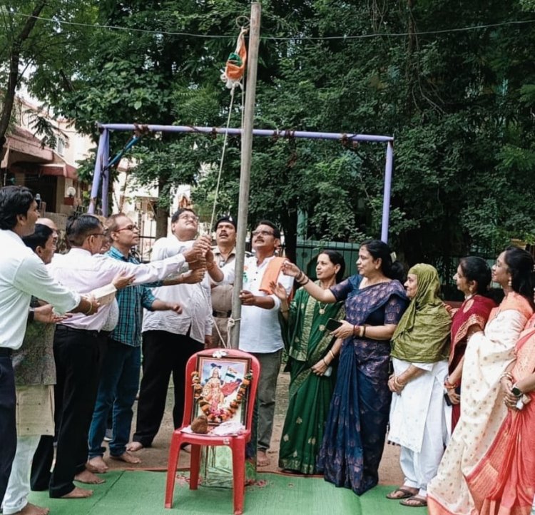 *पत्रकार कॉलोनी में हर्षोल्लास से मना स्वतंत्रता दिवस*