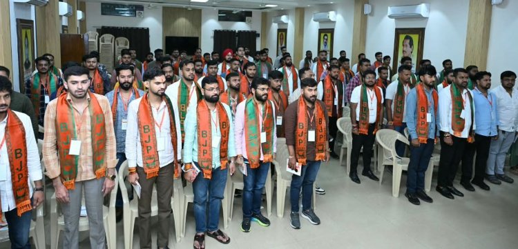 *भारतीय जनता युवा मोर्चा बिलासपुर शहर की  प्रथम परिचयात्मक बैठक जिला कार्यालय में हुई आयोजित*